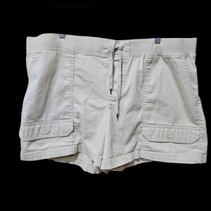 Women's Size XXL khaki color shorts‎ by Chaps